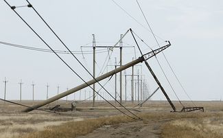 Поврежденные ЛЭП в Херсонской области (Украина). 23 ноября 2015 года